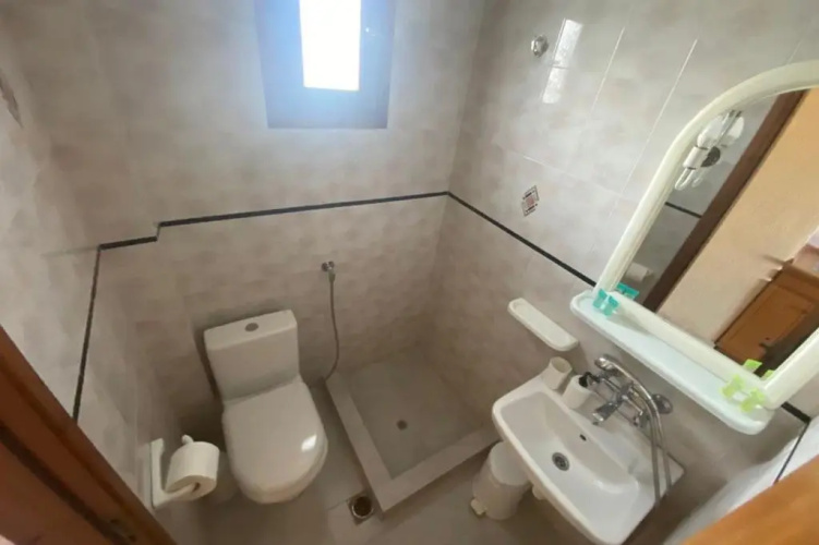Aloni Rooms