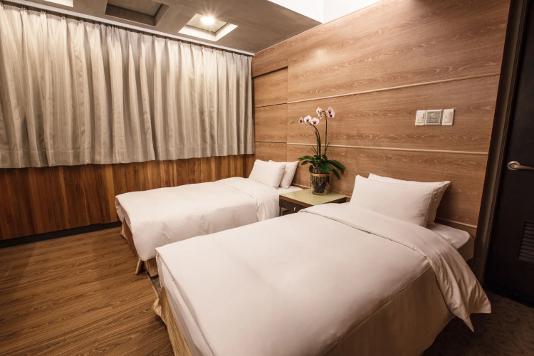 CHECK inn Express Taichung FengChia
