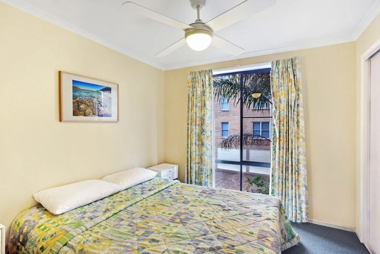 2/ 14 Kurrawa Close
