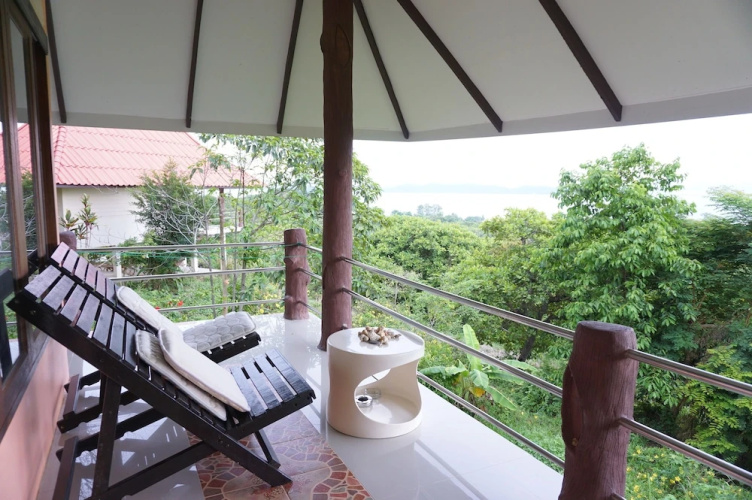 Lamai Koh Phayam Resort