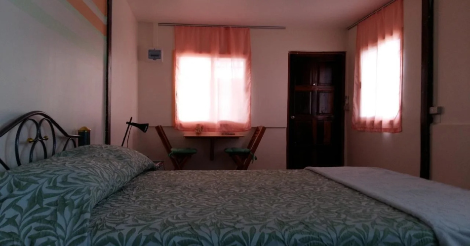 Jutharat Home