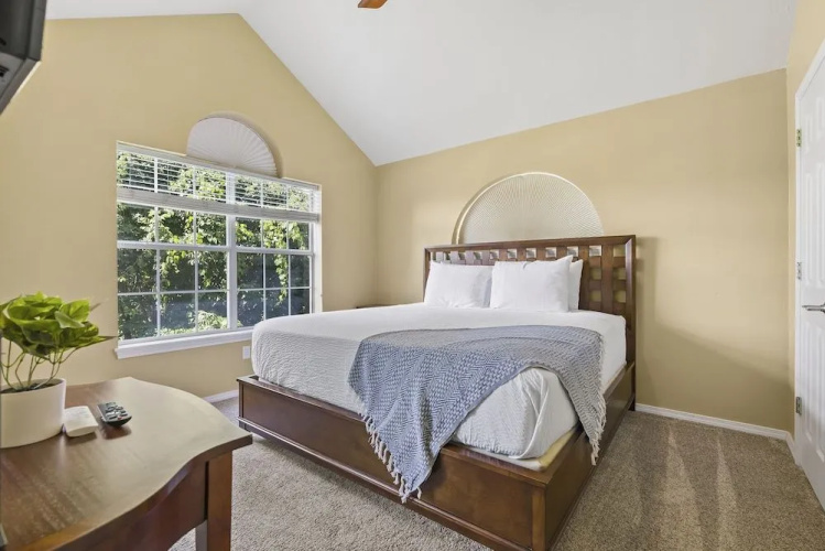 Spring Creek Escape - Balcony w/ Views