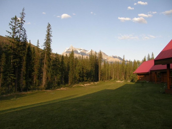2 Bedrooms Chalet