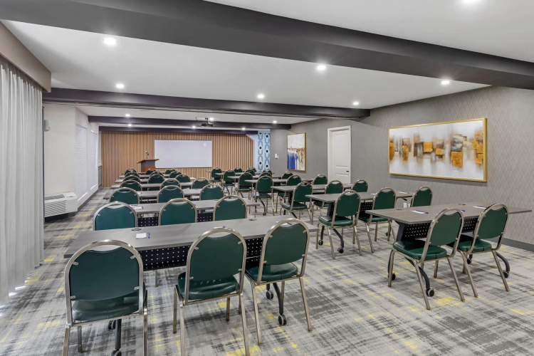 Quality Inn & Suites Irvine Spectrum photo 23