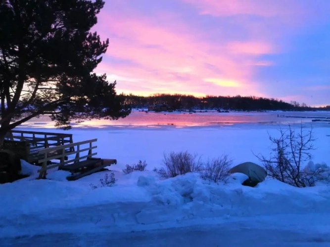 Superior Cottage