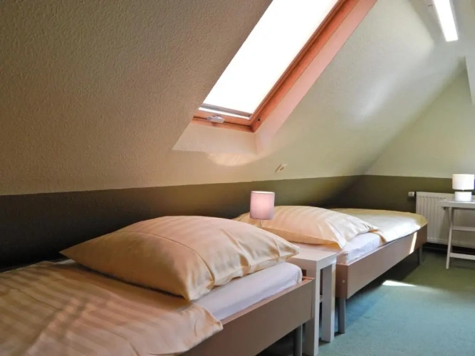 4 Bedrooms Cottage