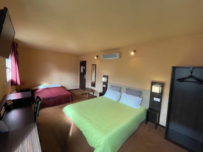 Classic Quadruple room