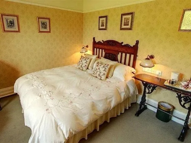 Wind In The Willows - Hotel