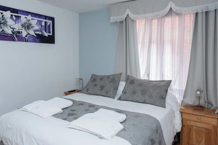 Standard Quadruple room with courtyard view