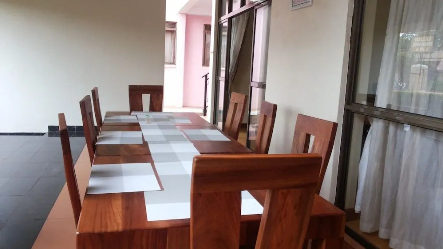 Lillian Towers Hotel
