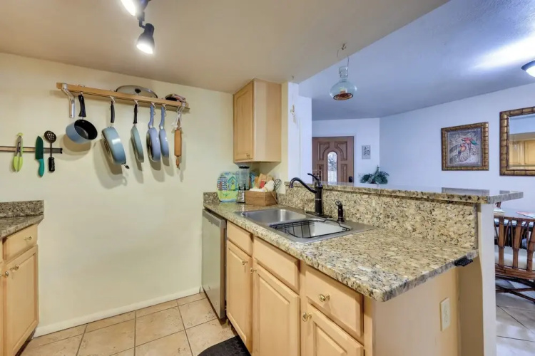 Serene St Augustine Townhome: Walk to Beach!