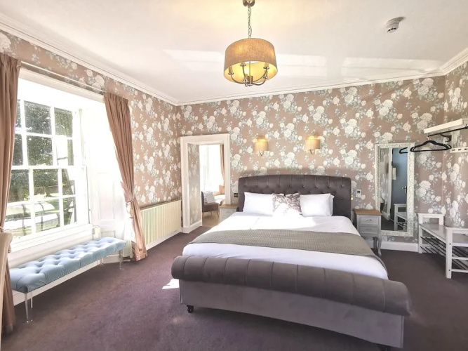 Lunan House Hotel