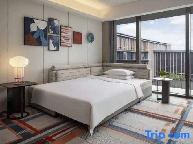 Deluxe Double Suite