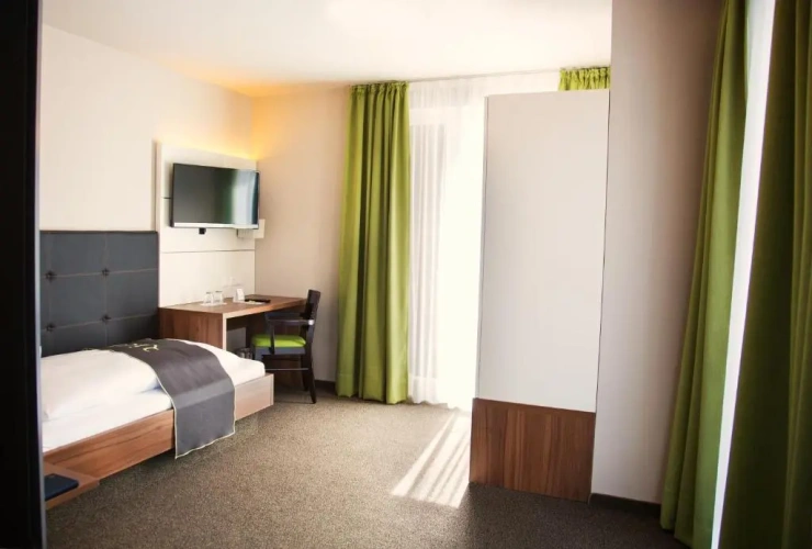 Standard Double room with view