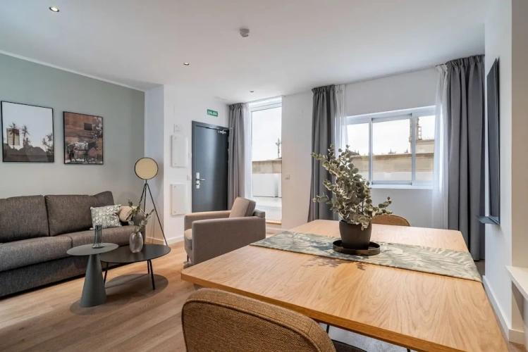 1 Bedroom Apartment