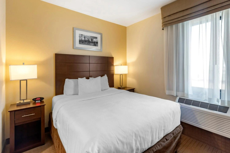 MainStay Suites Near Denver Downtown