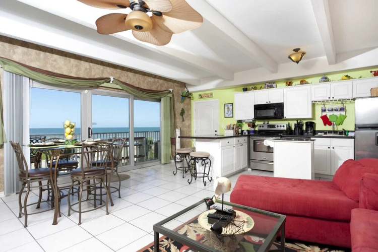 Aquarius Condominium 302