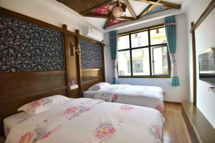 Wo Niu Downtown Inn
