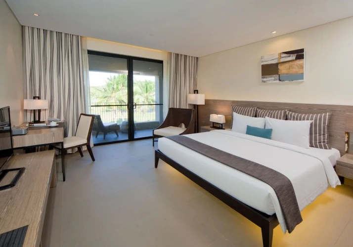 Executive Suite with balcony