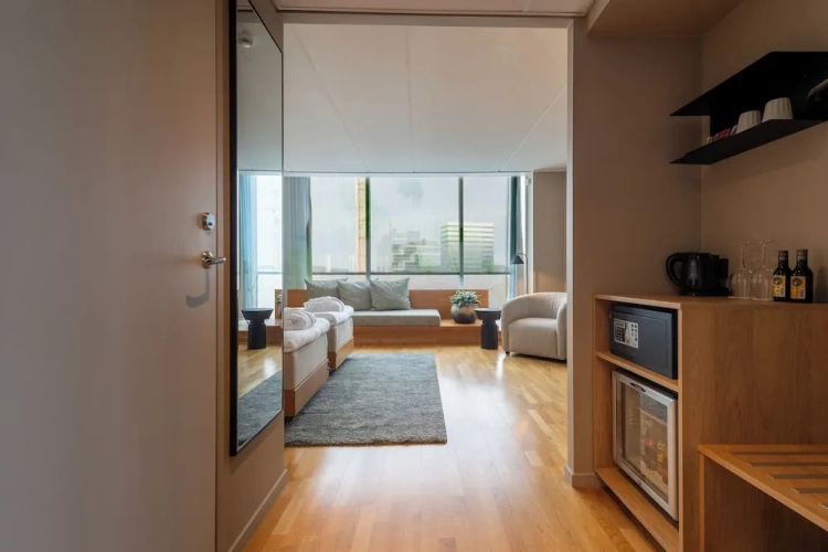 Standard High Floor Twin room