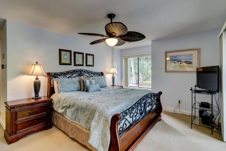 154 The Greens 3 BR Shipyard Condo