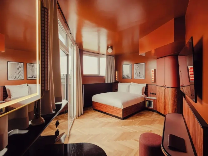 Standard room with balcony