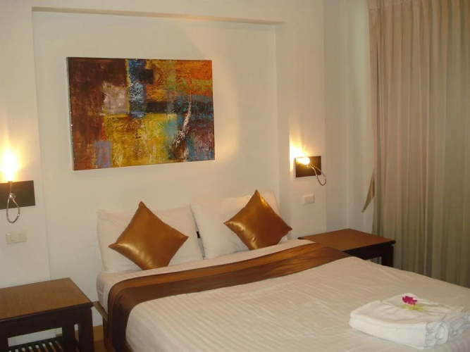 3rd Street Cafe & Guesthouse