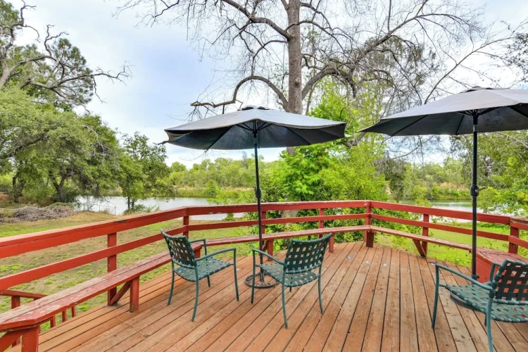 6 Bedrooms Cottage with balcony