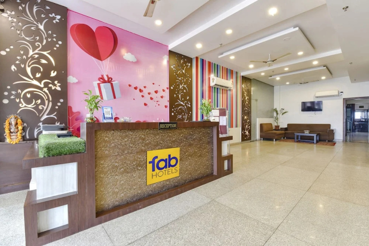 Fabhotel The Palm