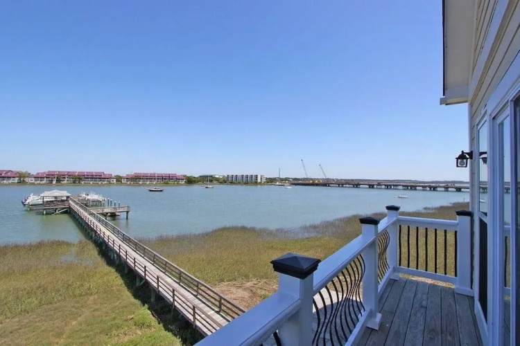 124 Waters Edge