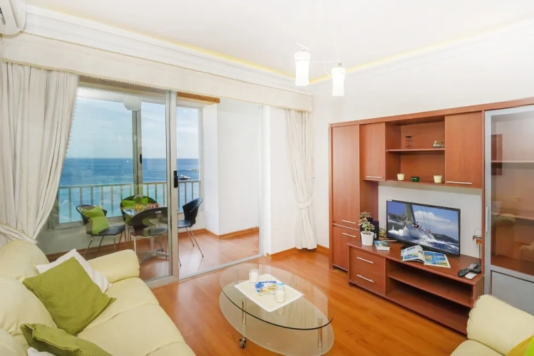 3 Bedrooms Apartment with balcony and with sea view