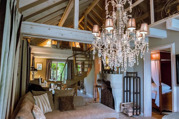 Le B. Cottage
