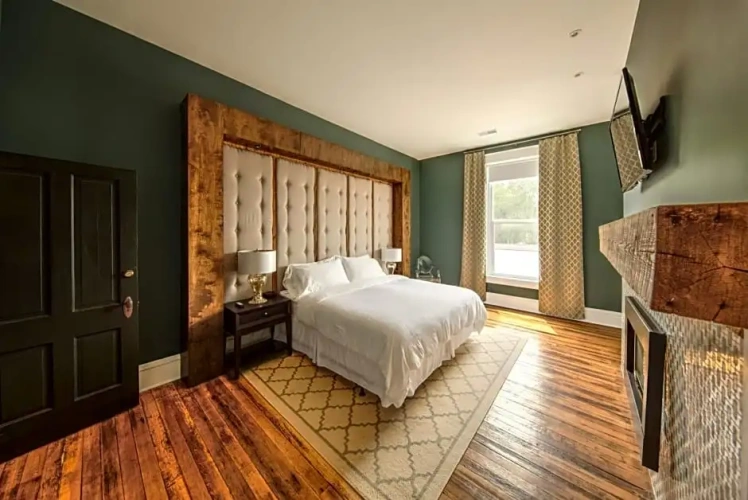 4 Bedrooms Cottage