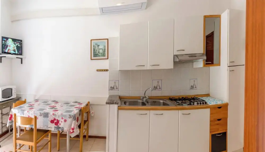 Great Apartment a few Steps From the Beach