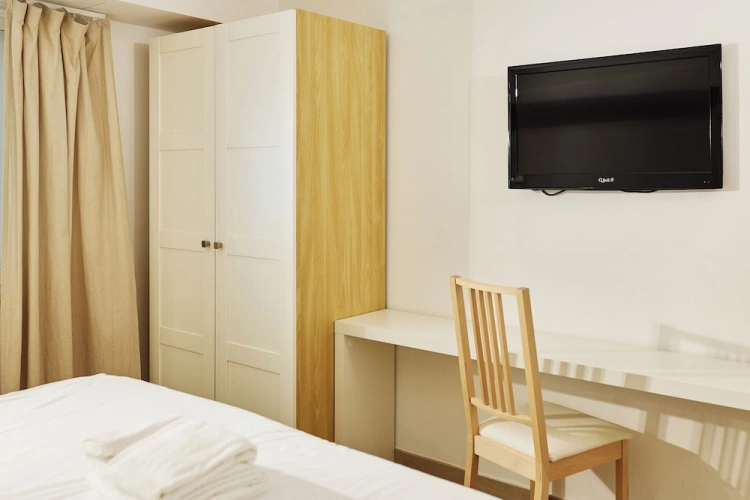 Comfort room