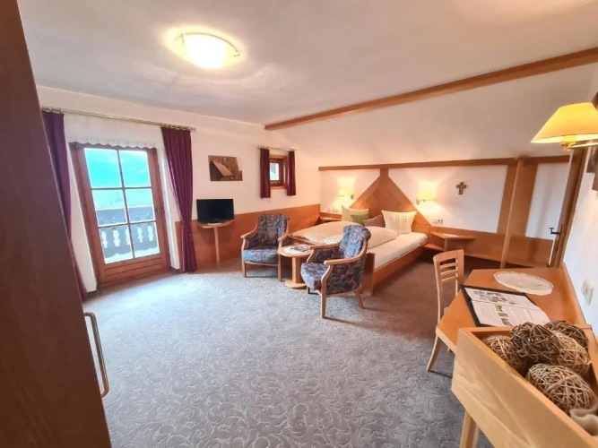 Deluxe Double room with balcony