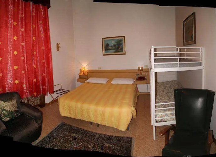 Hotel Cosmos