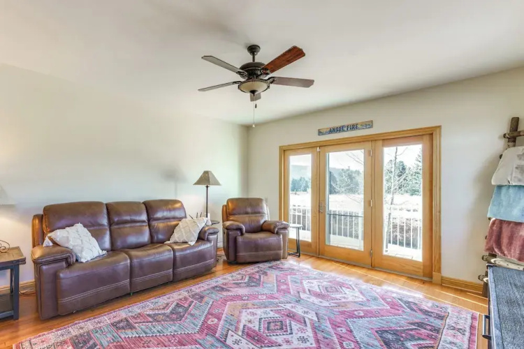 2 Mi to Angel Fire Resort: Mtn-view Condo!