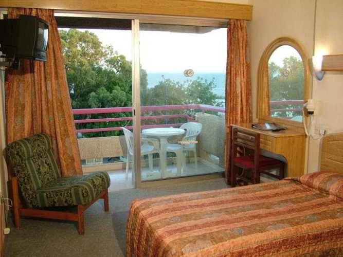 Arsinoe Beach Hotel