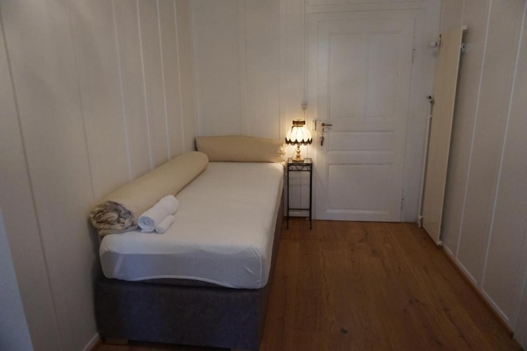 Standard Single room with garden view