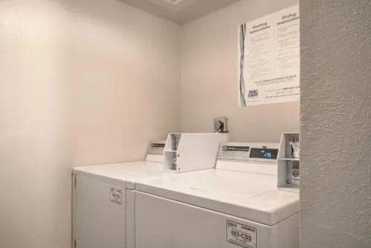 SH402 Summit Condo