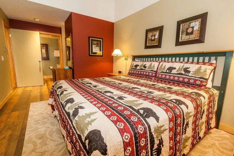 Pines by Summit County Mountain Retreats