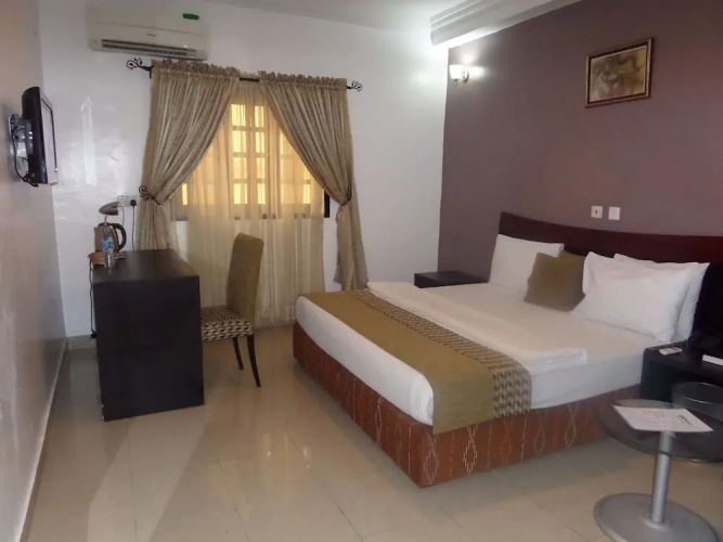Suru Express Hotel, Ikeja