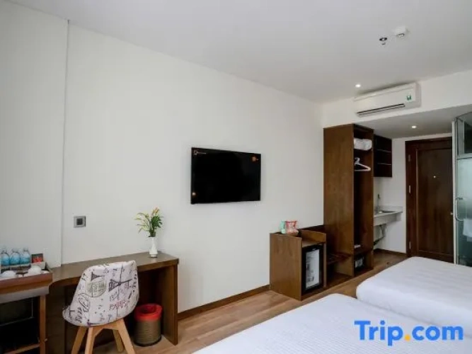 Standard Double room with city view