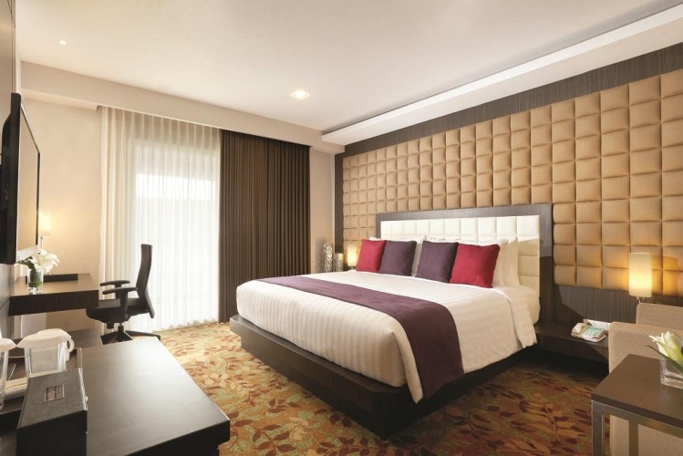 Executive Suite with balcony