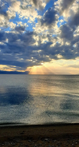 Mangata Seaside Hotel