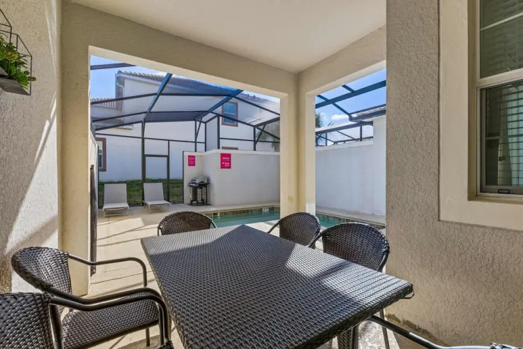 8990 Stinger Drive