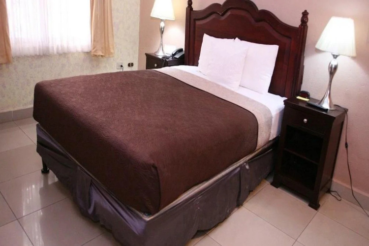 Hotel Aloha