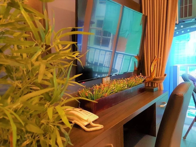 Club Apartments