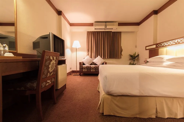 Bangkok Sahara Hotel